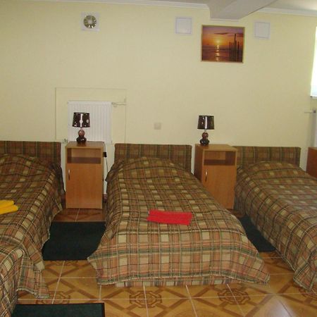 Hotel Desna Kut Kiev Exterior foto